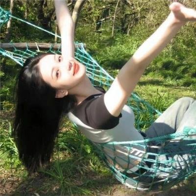 人别时光念未休